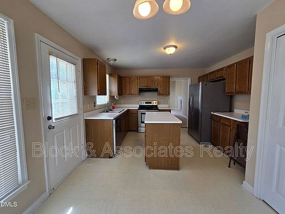 2nd image of 5709 Edgebury Rd