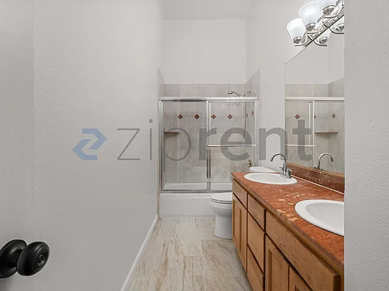 1425 Country Manor Dr — Photo 19
