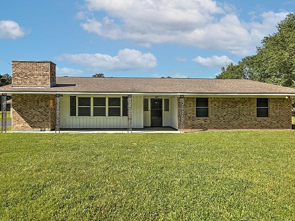 4th image of 411 County Road 2298