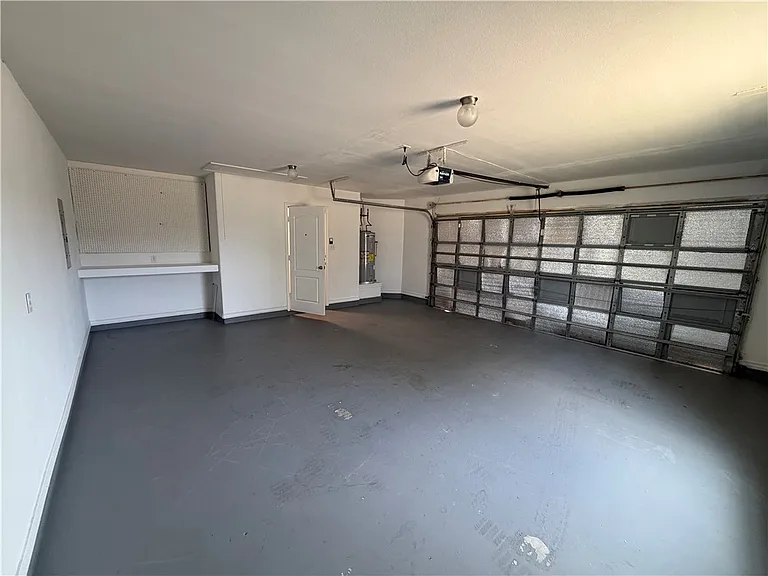 6830 Round Table St — Photo 30