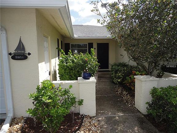 3rd image of 7085 W Country Club Dr N