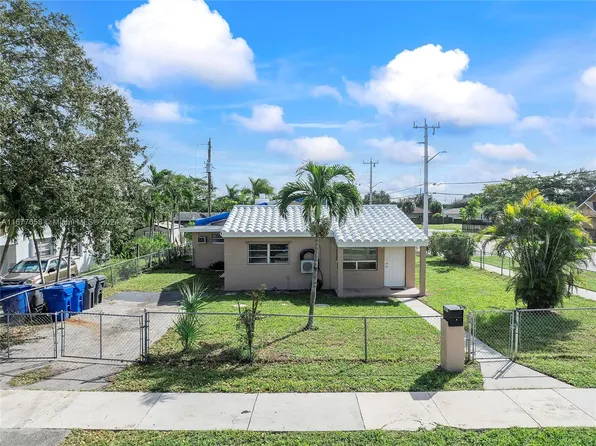 5666 Mayo St, Hollywood, FL 33023