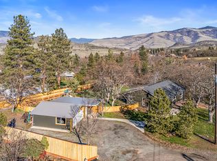 10 Velna Way, Ashland, OR 97520