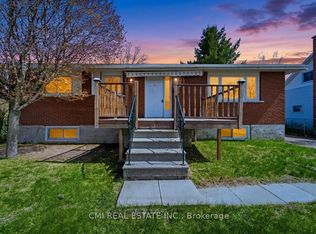 625 1st Ave, Laurentian Valley, ON K8A5E3