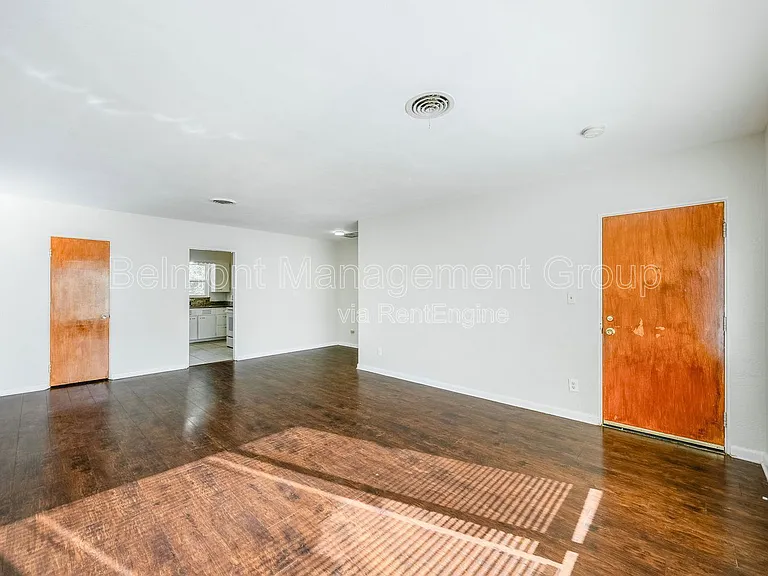 94 Columbia St #3 — Photo 3