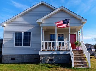 610 Craven St, Beaufort, NC 28516