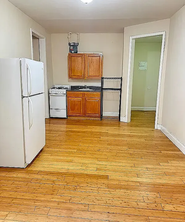 509 W 189th St #3D