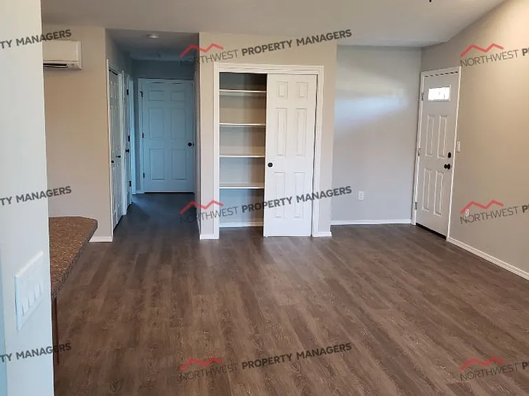 52-54 Godfrey Rd — Photo 25