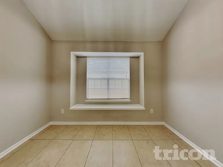7002 Echo Pines Dr — Photo 3