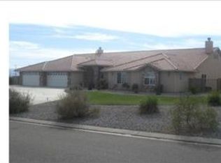 12245 Tierra Linda Ln, Oak Hills, CA 92344