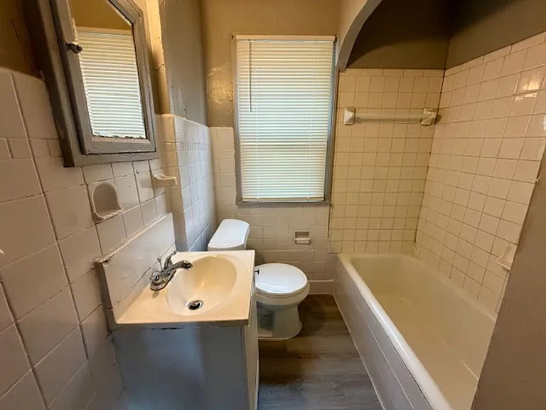 9516 Wayburn — Photo 7