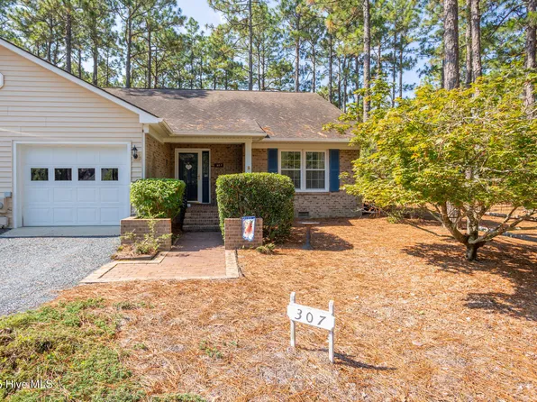 307 Laforet Court, Aberdeen, NC 28315
