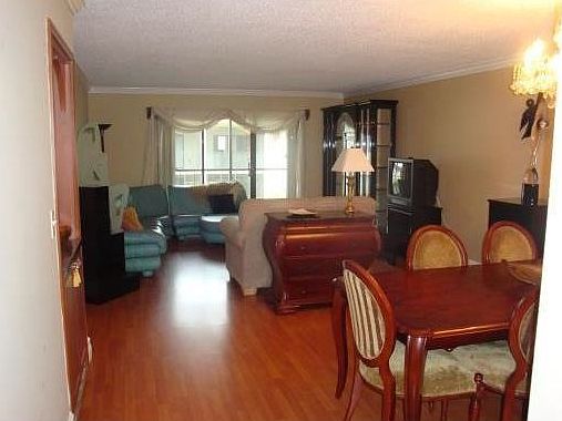 1st image of 327 Lakeview Dr APT 202