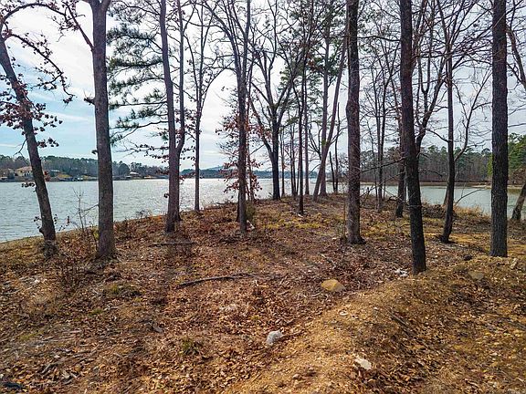 4th image of Grand Point Dr