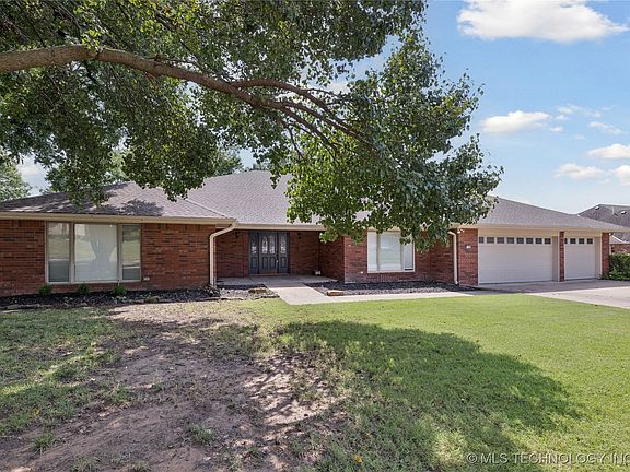 2nd image of 2708 Claremont Dr