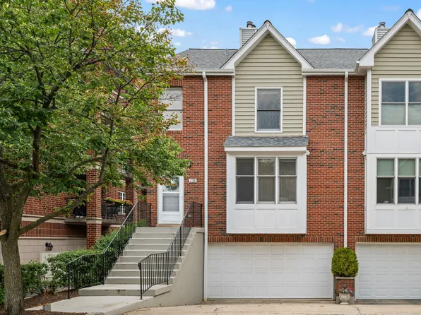 238 N Village Ct, Palatine, IL 60067