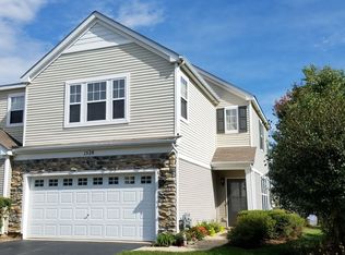 1528 Glacier Trl #55-4, Carpentersville, IL 60110
