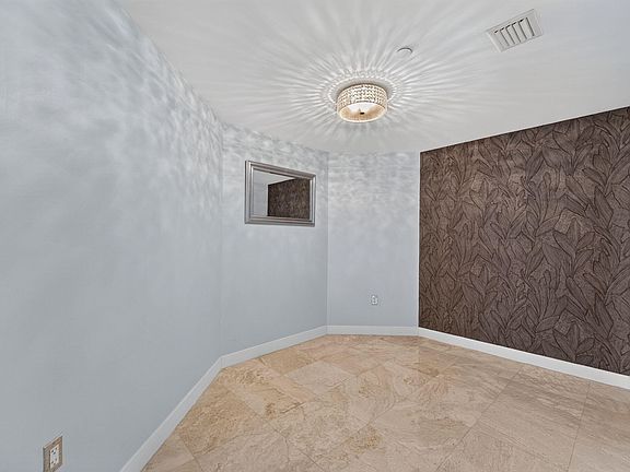 5th image of 2821 N Ocean Boulevard #503s