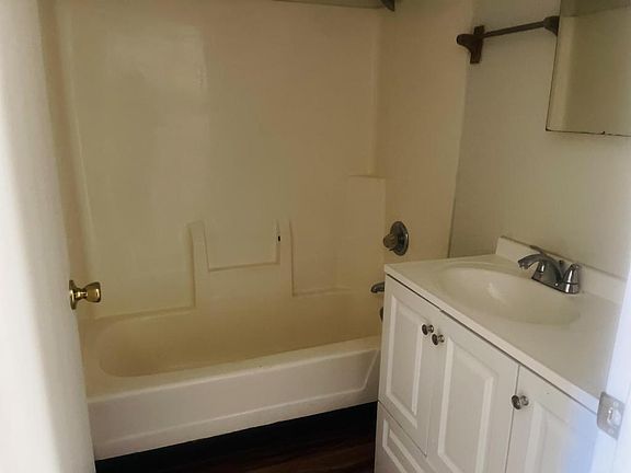 5th image of 501 E Reeves St APT C