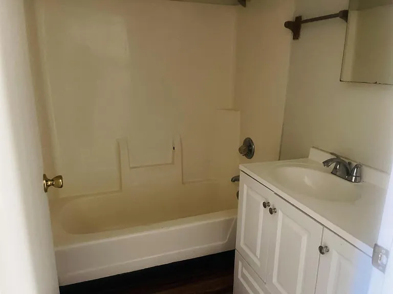 501 E Reeves St #C — Photo 5