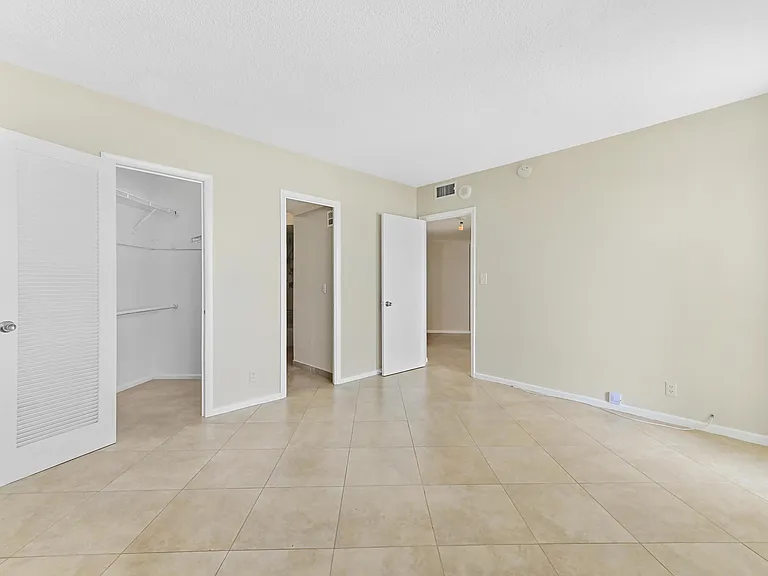 710 N Ocean Blvd #710 — Photo 25