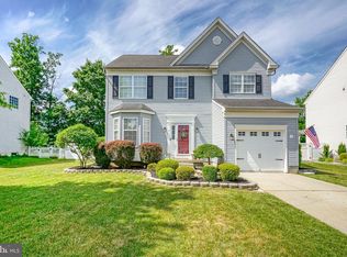 4 Hemlock Ln, Sicklerville, NJ 08081