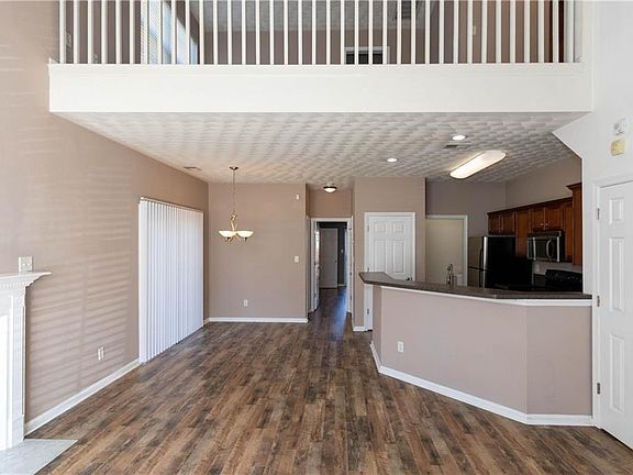 2nd image of 1212 Topgallant Ct
