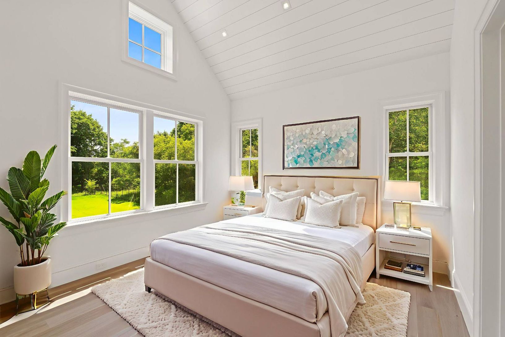  1 of 6 spacious ensuite guest beds