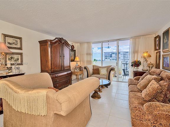 5th image of 2780 NE 183rd St #C1614