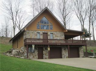 372 Forest Dr, Rostraver Township, PA 15012