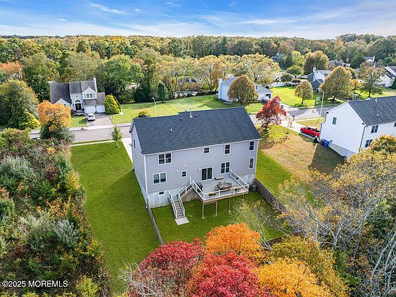 5th image of 814 Bristol Lane