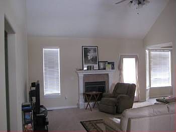 2nd image of 210 Jasmine Dr