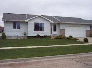 4225 N Alaska Ave, Sioux Falls, SD 57107