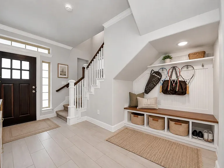2014 Windsor Meadow Trce — Photo 3