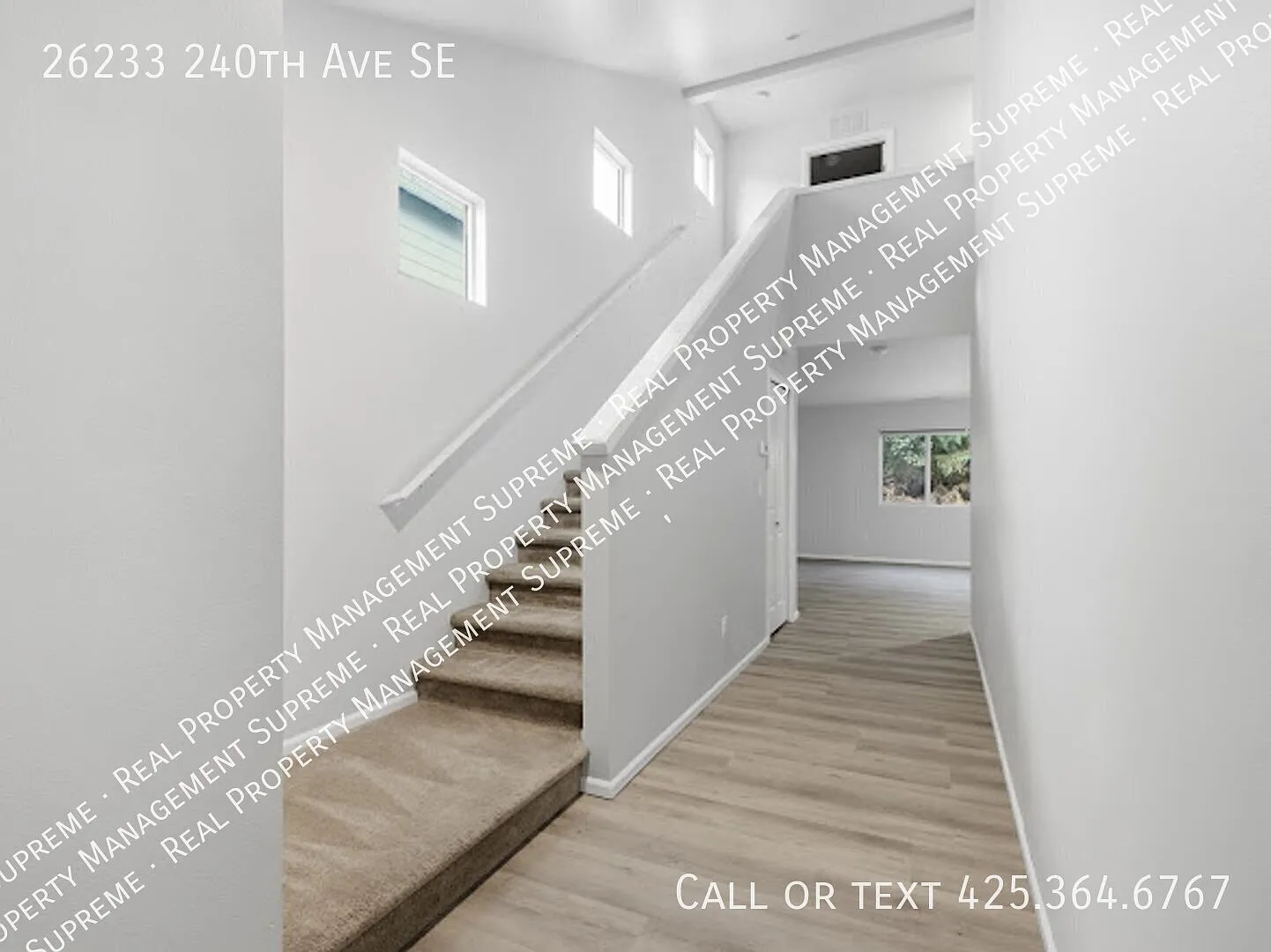 Modern 4Bedroom Home in Maple Valley's Woodridge Community — Photo 2