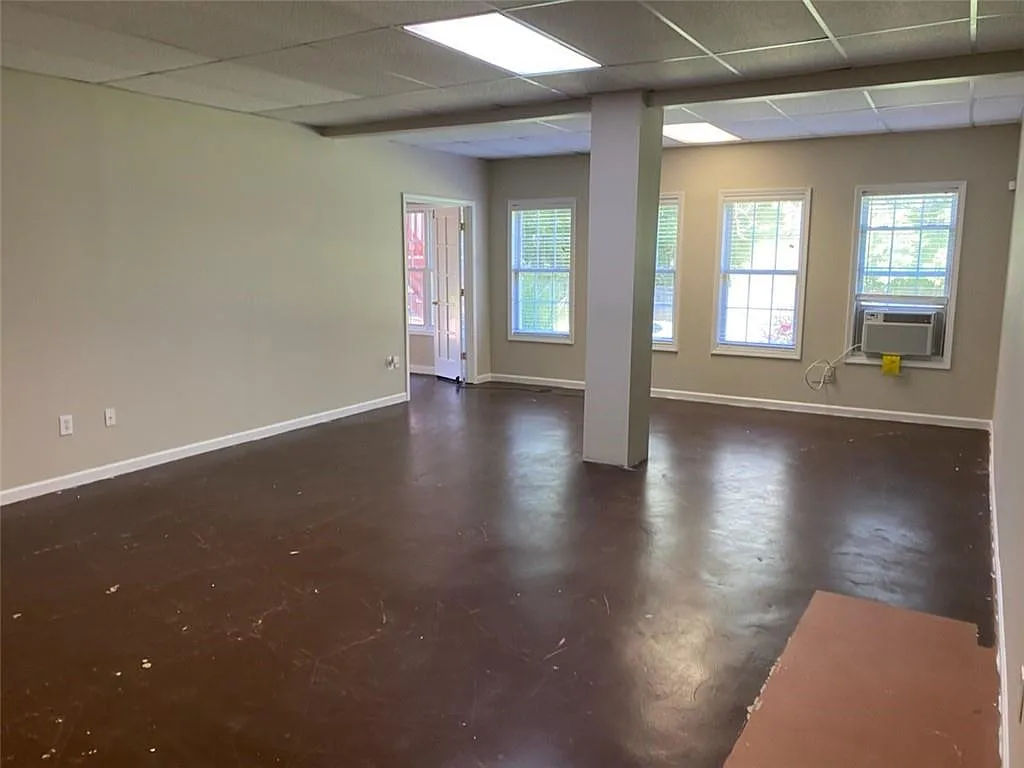 1 bed, 1.0 bath, $1,100 — Photo 3