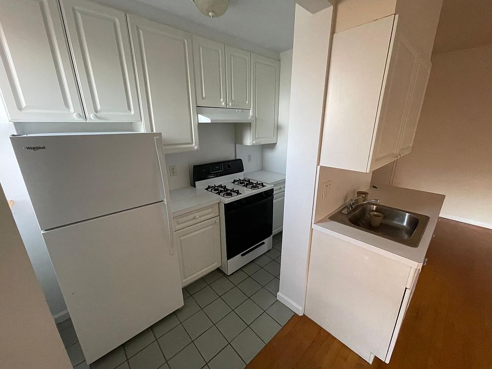 1st image of 60 Lincoln Blvd #A1