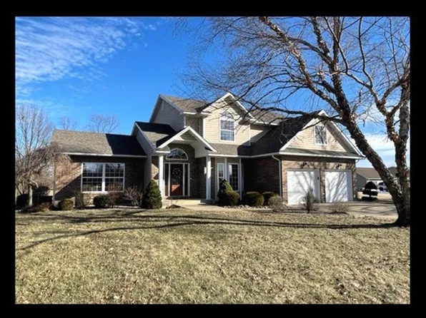 704 Dogwood Dr, Macon, MO 63552