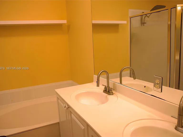 5570 NW 113th Ct — Photo 20