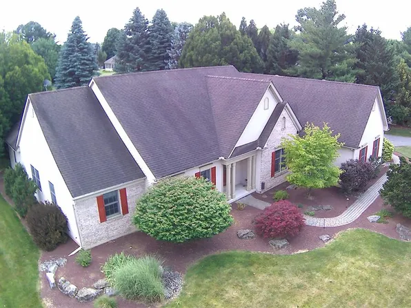 1005 Buckingham Dr, Allentown, PA 18103