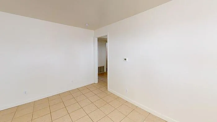 610 9th St NW #1 — Photo 3