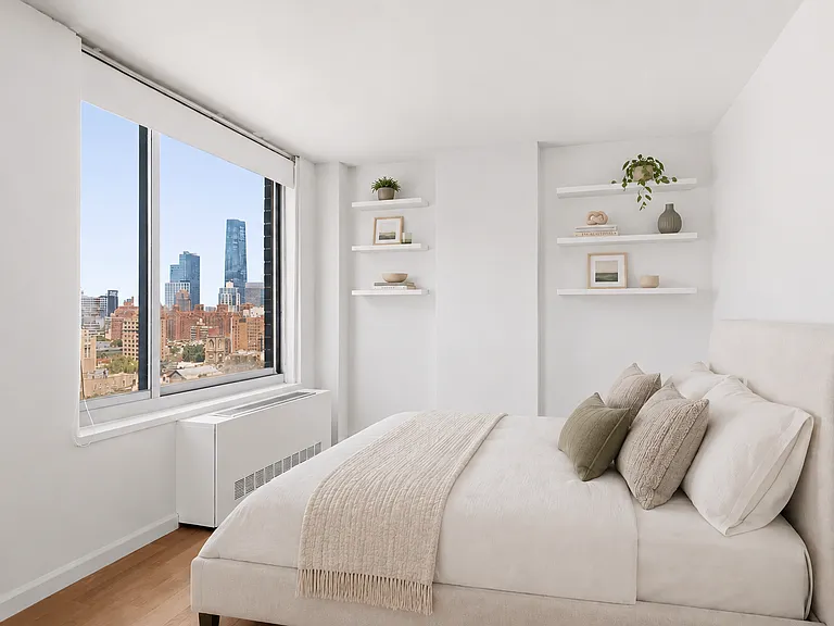 270 W 17th St #17G — Photo 8