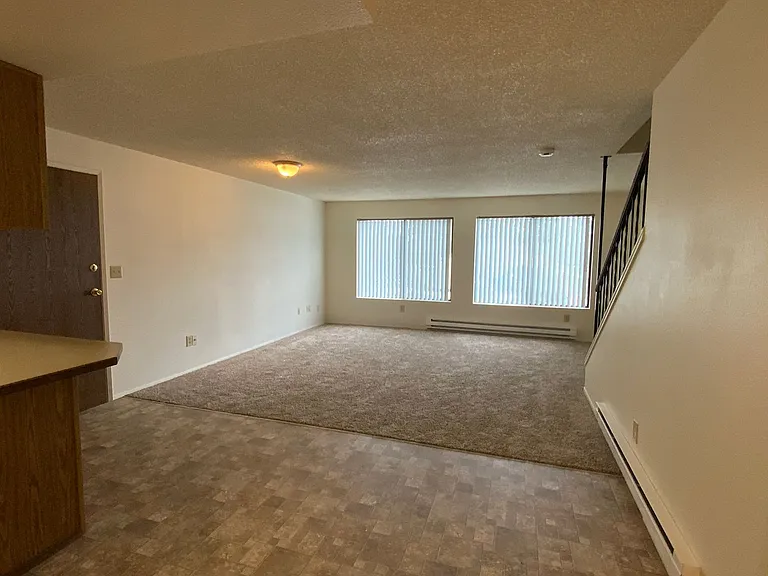 5913 Glenwood Ave #B — Photo 3