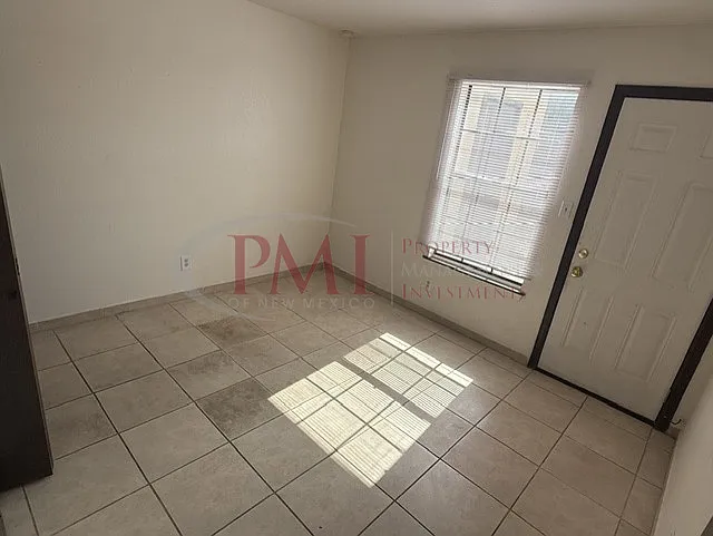 2454 La Fonda Apt. D — Photo 11