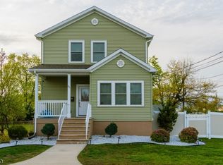 35 Rose St, Somerset, NJ 08873