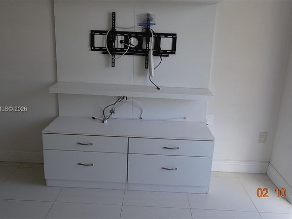 3rd image of 2775 NE 187th St APT 524