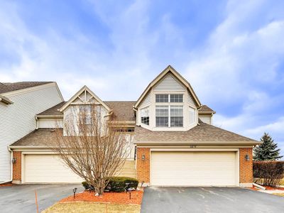 32 Ione Dr Unit D, South Elgin, IL, 60177