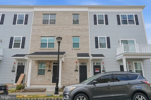 114 King St #B Photo 1