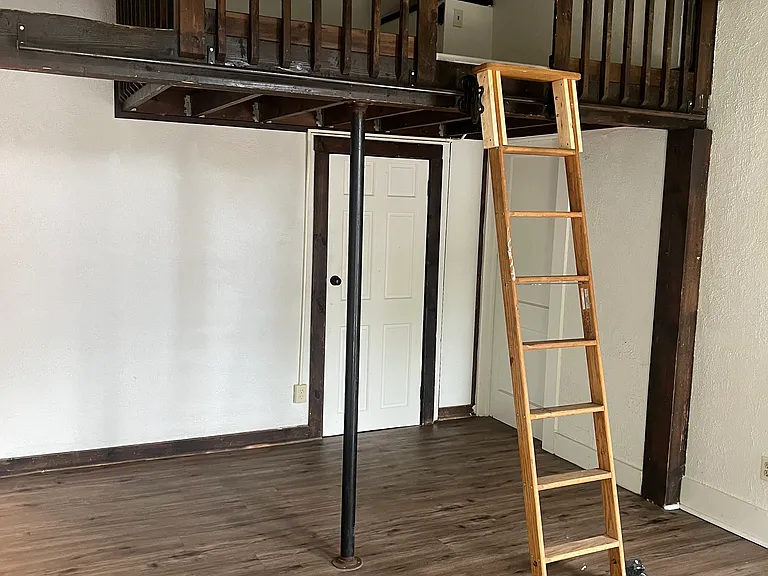 93 N Main St #5 — Photo 6