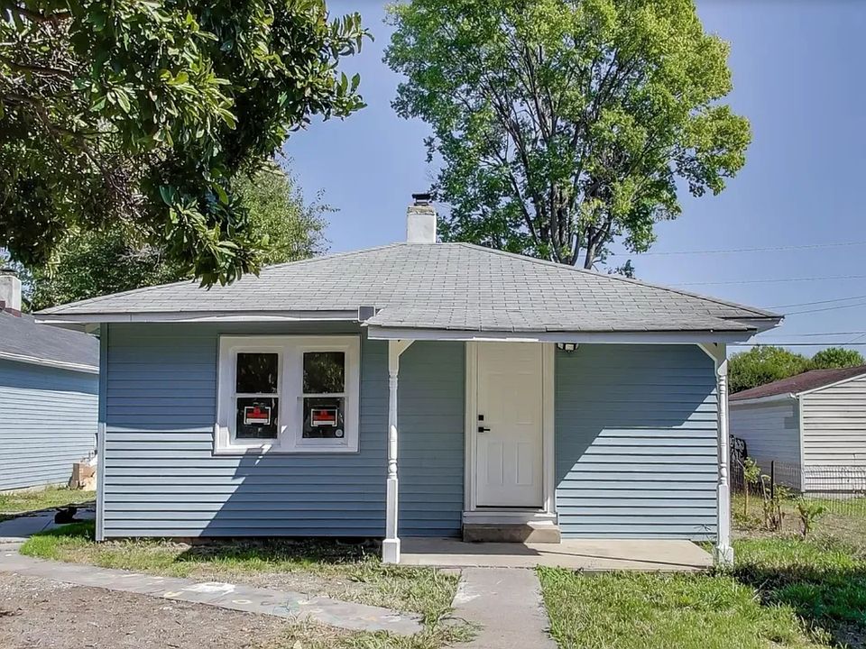 1st image of 303 S Fleming St